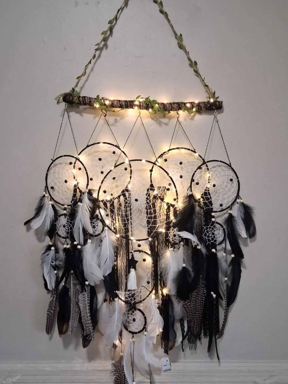 🖤✨ Raven’s Whispering Veil – 5 Ring Dreamcatcher with LED Lights ✨🖤